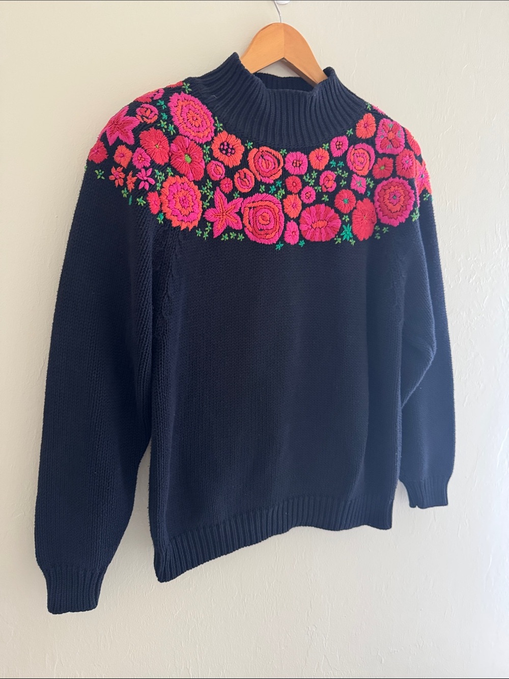 Vintage Ann Taylor Sweater Womens Small Floral Embroidered Mock Neck Black Knit - Picture 3 of 11
